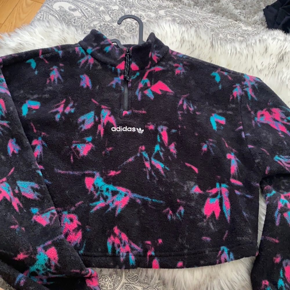 Adidas boxy crop half zip sweater